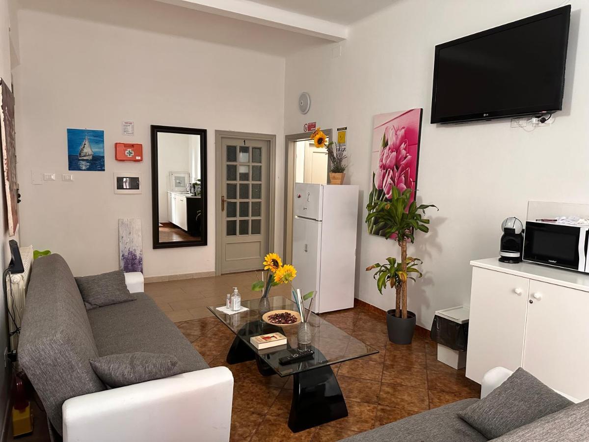 Crown Guest House Pisa Exterior foto