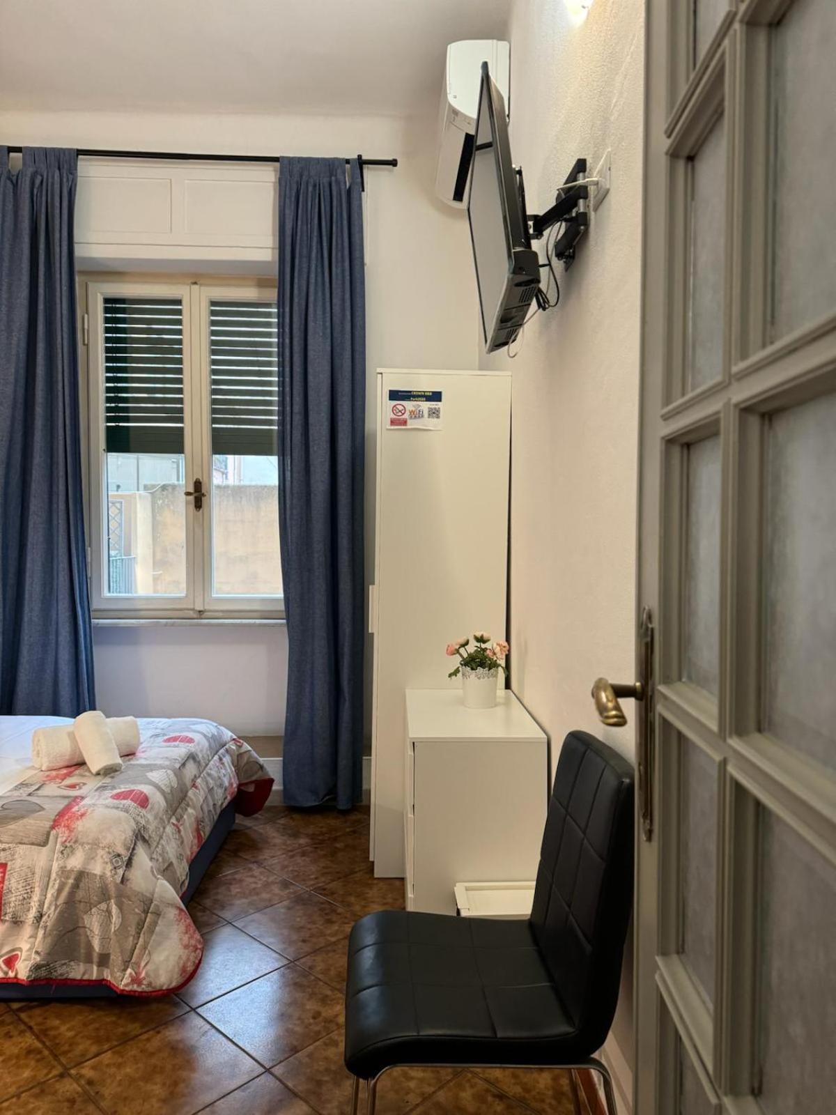 Crown Guest House Pisa Exterior foto